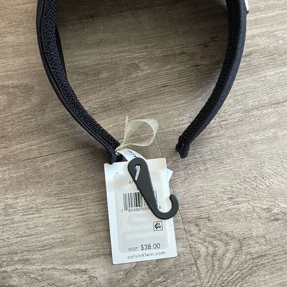 Calvin Klein Graphic Weave Straw Visor-Black-One Size - Picture 3 of 3